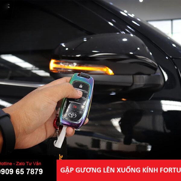 Gập gương lên xuống kính Fortuner