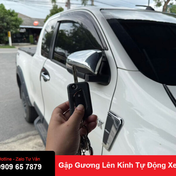 Gập gương lên kính tự động Toyota Hilux